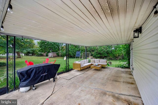 2116 ARLONNE DR, Catonsville, MD 21228