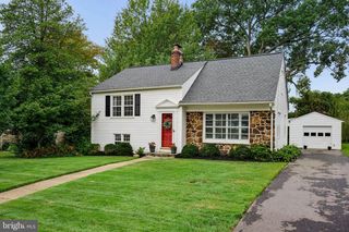 2116 ARLONNE DR, Catonsville, MD 21228