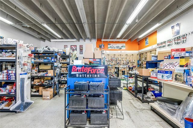 Established Truck Repair Mechanic Shop, Homestead, FL 33030