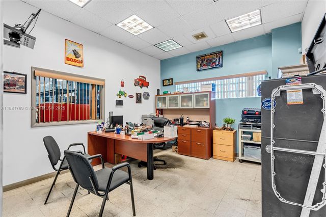 Established Truck Repair Mechanic Shop, Homestead, FL 33030