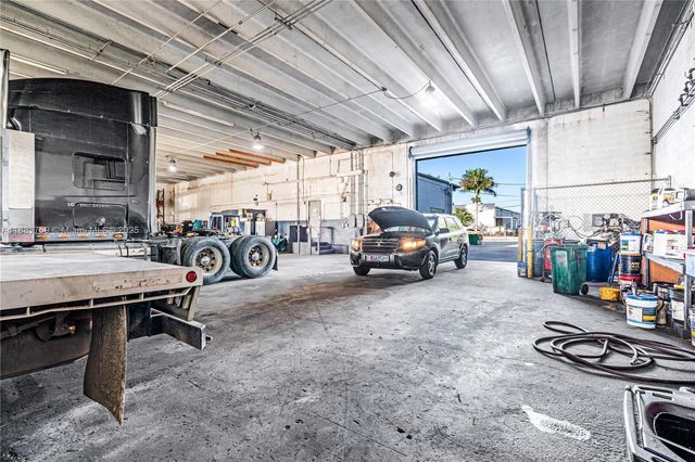 Established Truck Repair Mechanic Shop, Homestead, FL 33030