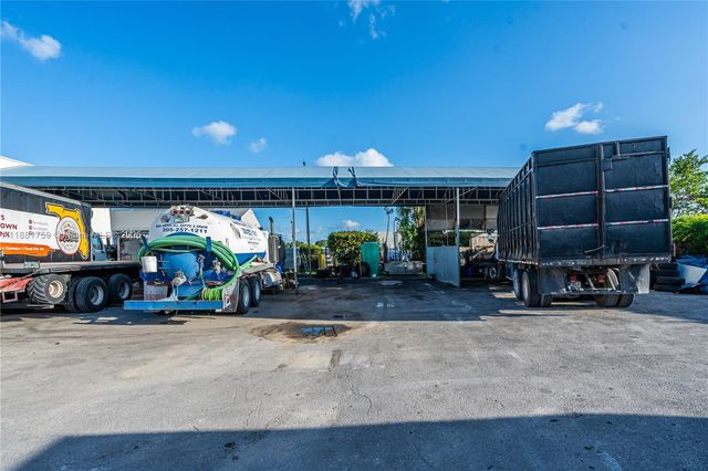 Established Truck Repair Mechanic Shop, Homestead, FL 33030
