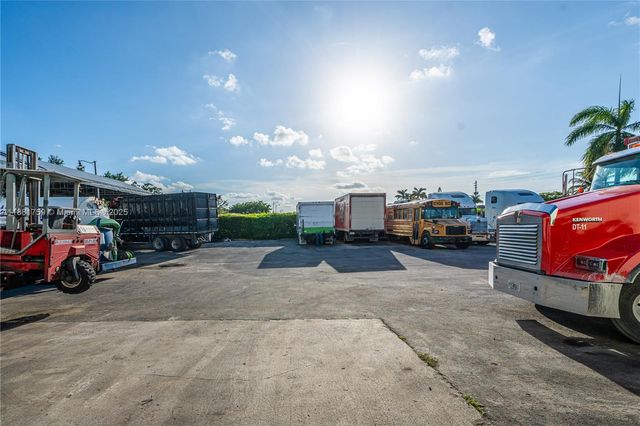 Established Truck Repair Mechanic Shop, Homestead, FL 33030