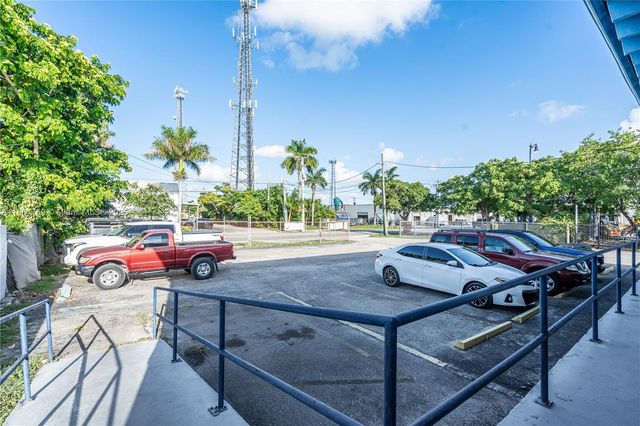 Established Truck Repair Mechanic Shop, Homestead, FL 33030