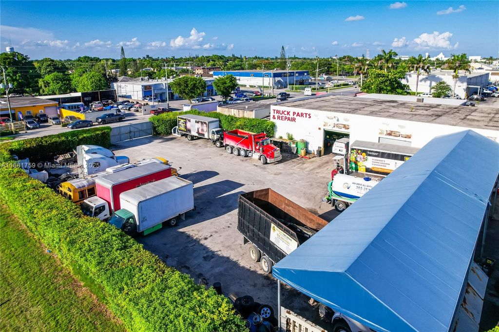 Established Truck Repair Mechanic Shop, Homestead, FL 33030