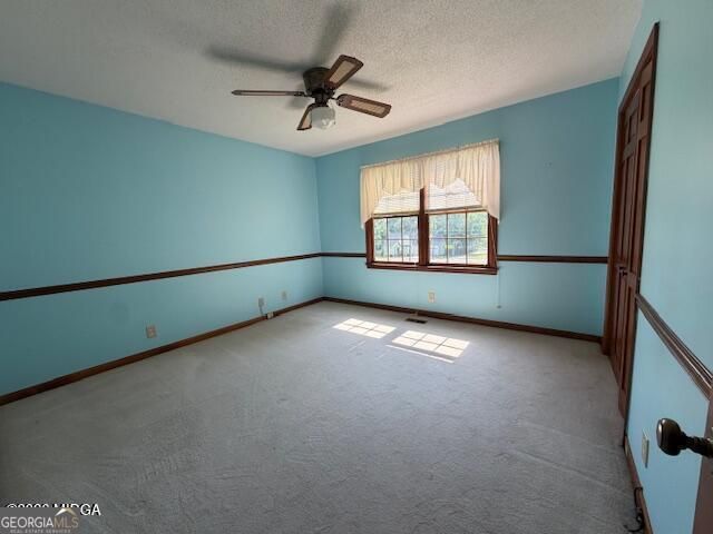 2777 Glen Echo Drive, Lizella, GA 31052