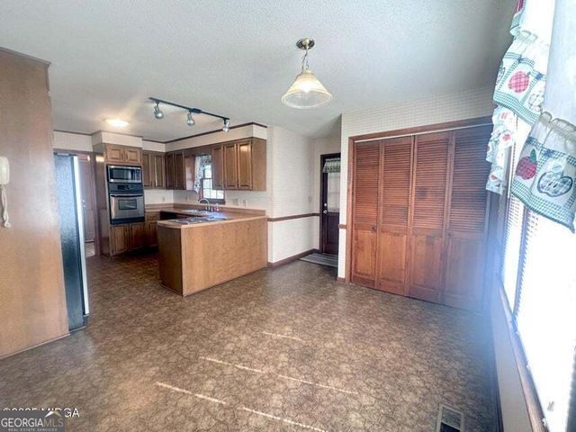 2777 Glen Echo Drive, Lizella, GA 31052