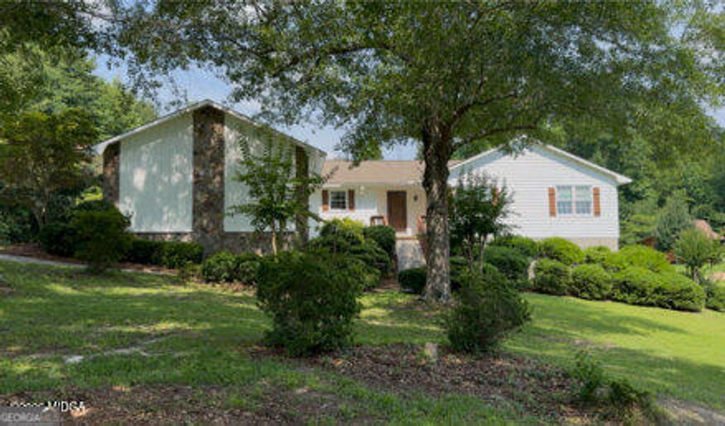 2777 Glen Echo Drive, Lizella, GA 31052