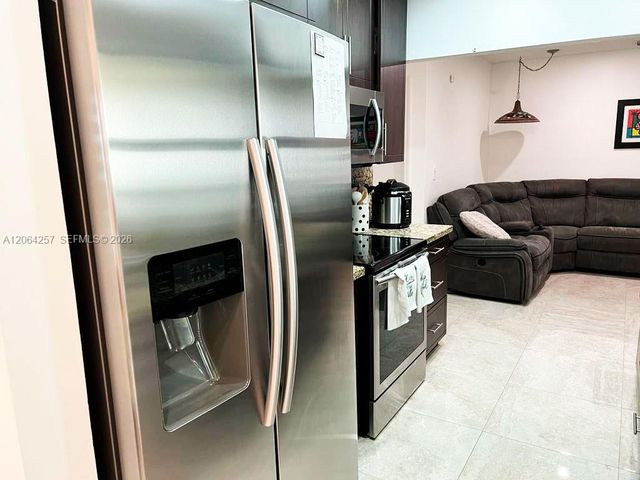 955 NW 106th Ave Circle, Miami, FL 33172