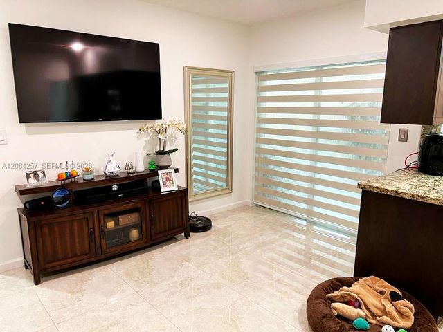 955 NW 106th Ave Circle, Miami, FL 33172