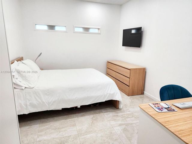 955 NW 106th Ave Circle, Miami, FL 33172