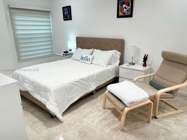 955 NW 106th Ave Circle, Miami, FL 33172