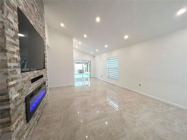 955 NW 106th Ave Circle, Miami, FL 33172