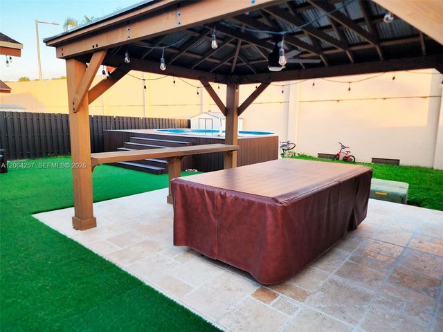 955 NW 106th Ave Circle, Miami, FL 33172