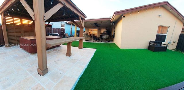 955 NW 106th Ave Circle, Miami, FL 33172