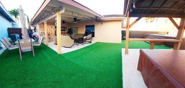 955 NW 106th Ave Circle, Miami, FL 33172
