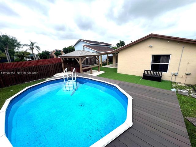 955 NW 106th Ave Circle, Miami, FL 33172