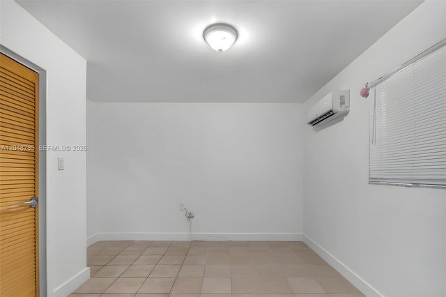 6084 E 7th Avenue, Hialeah, FL 33013