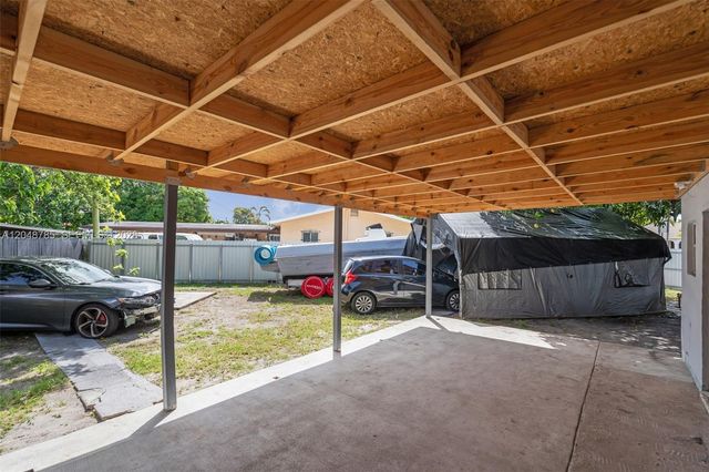 6084 E 7th Avenue, Hialeah, FL 33013