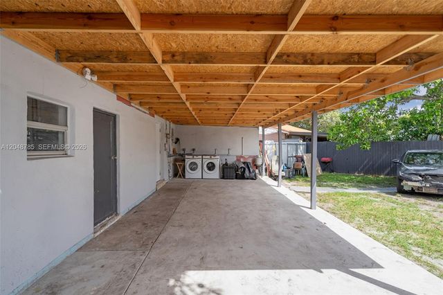 6084 E 7th Avenue, Hialeah, FL 33013