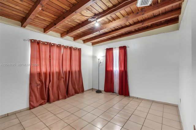 6084 E 7th Avenue, Hialeah, FL 33013