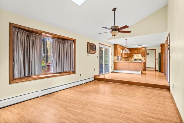 40 Melody Lane, East Hartford, CT 06118