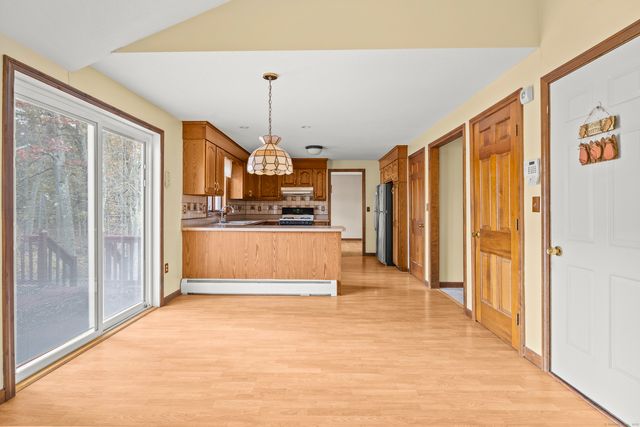 40 Melody Lane, East Hartford, CT 06118