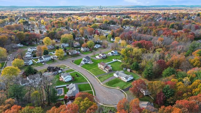 40 Melody Lane, East Hartford, CT 06118