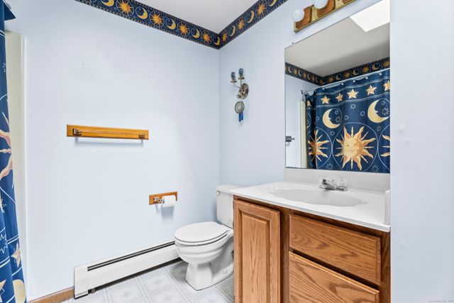 40 Melody Lane, East Hartford, CT 06118