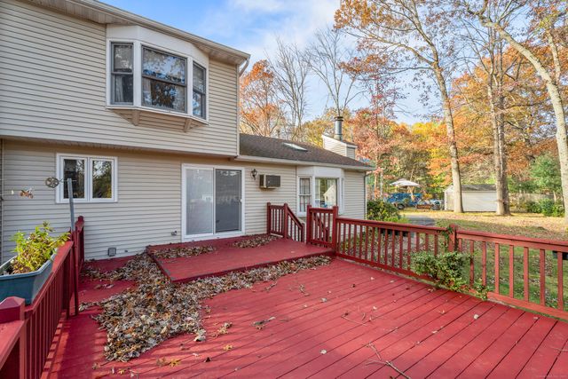 40 Melody Lane, East Hartford, CT 06118