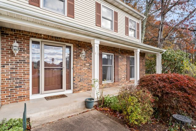 40 Melody Lane, East Hartford, CT 06118