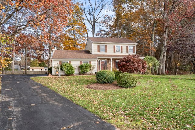 40 Melody Lane, East Hartford, CT 06118
