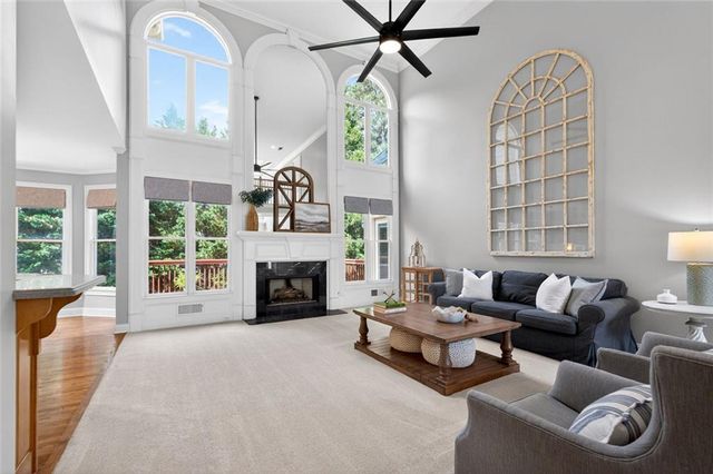 3913 Springtree Lane, Hoschton, GA 30548