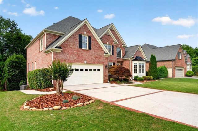 3913 Springtree Lane, Hoschton, GA 30548