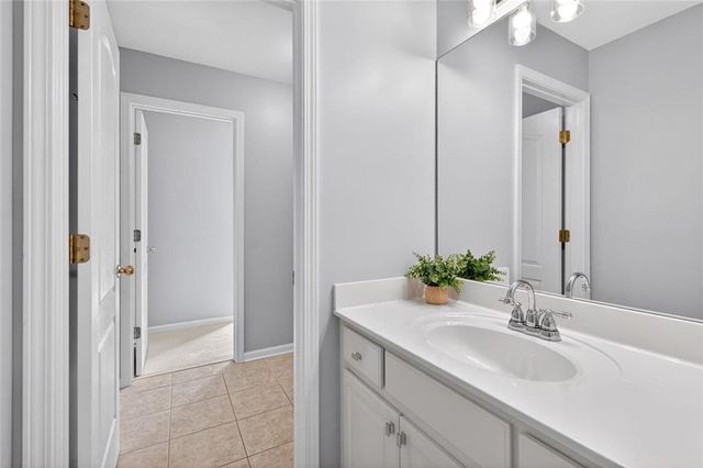 3913 Springtree Lane, Hoschton, GA 30548