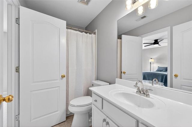 3913 Springtree Lane, Hoschton, GA 30548