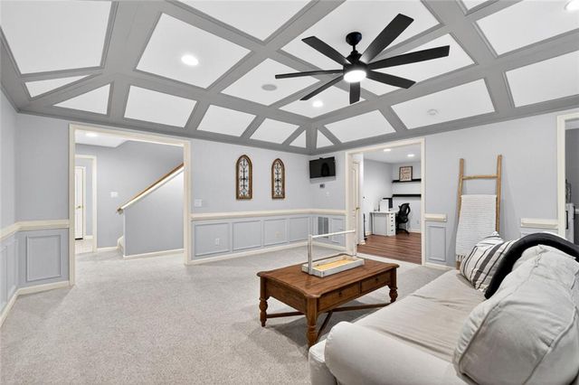 3913 Springtree Lane, Hoschton, GA 30548
