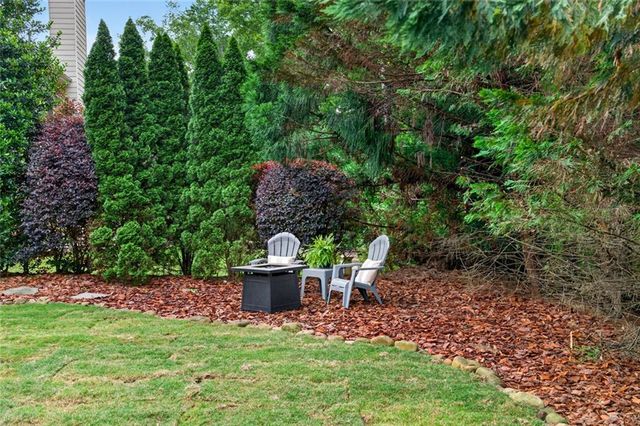 3913 Springtree Lane, Hoschton, GA 30548