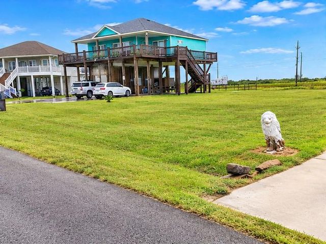 3181 Castle Drive, Crystal Beach, TX 77650