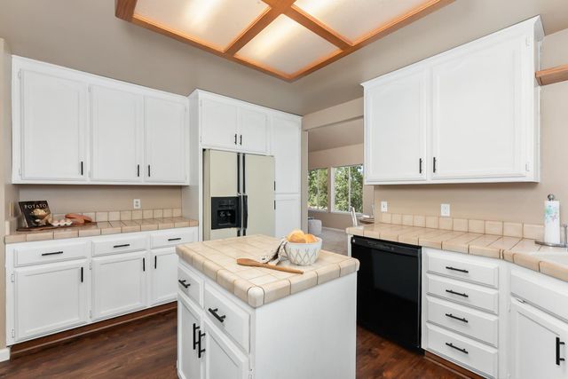 3472 See View Ct, Rescue, CA 95672