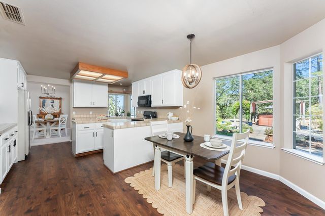 3472 See View Ct, Rescue, CA 95672