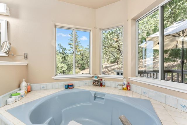 3472 See View Ct, Rescue, CA 95672