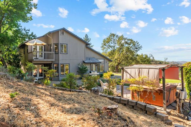 3472 See View Ct, Rescue, CA 95672