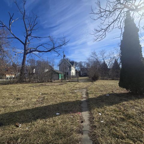 2548 N 18th STREET, Milwaukee, WI 53206