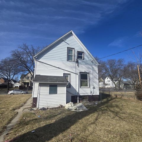 2548 N 18th STREET, Milwaukee, WI 53206
