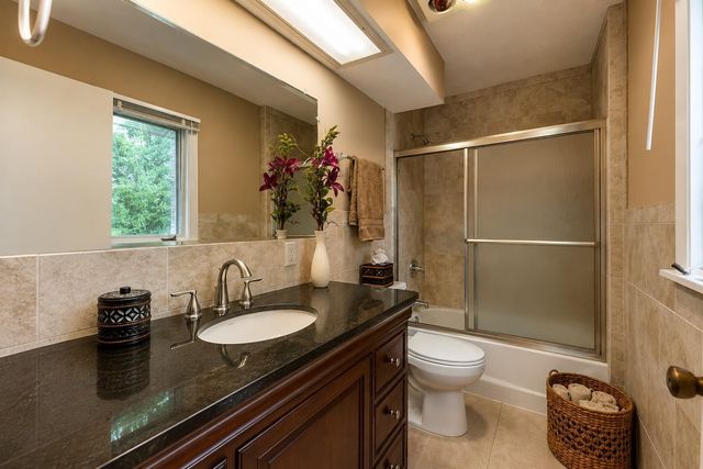 8750 Queensland Lane N, Maple Grove, MN 55311