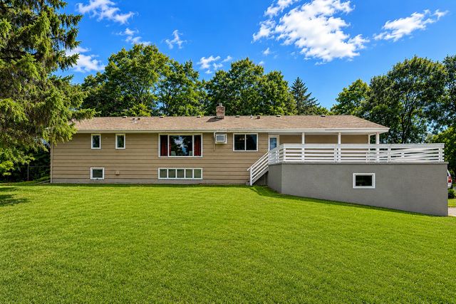8750 Queensland Lane N, Maple Grove, MN 55311