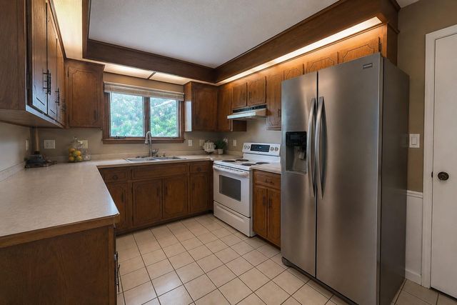8750 Queensland Lane N, Maple Grove, MN 55311