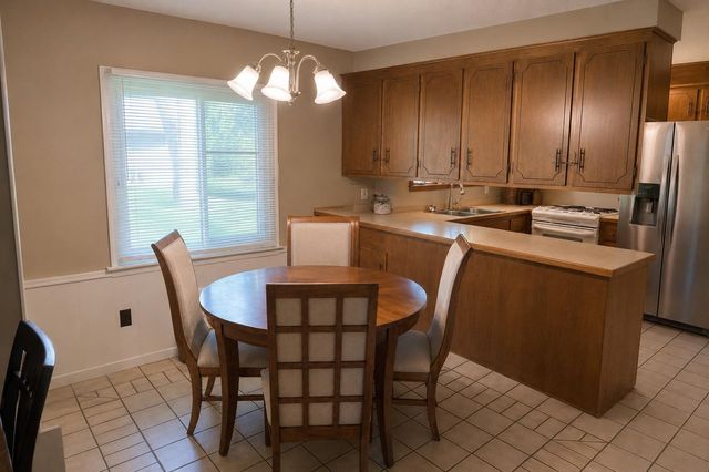 8750 Queensland Lane N, Maple Grove, MN 55311