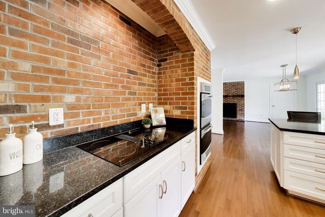 9425 GOLDFIELD LN, Burke, VA 22015
